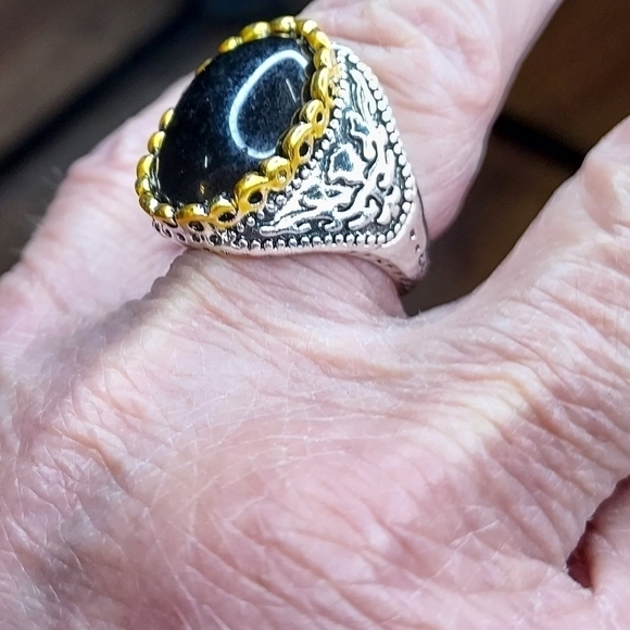 Unisex ring black stone oval, 925 silver and gold look size 9 - Picture 9 of 9
